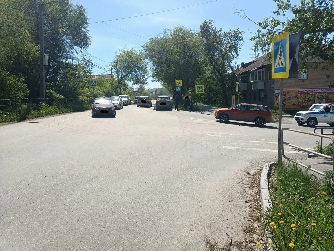 В Миассе проводится проверка по факту ДТП с участием несовершеннолетнего пешехода 15 мая в 12:10 у д