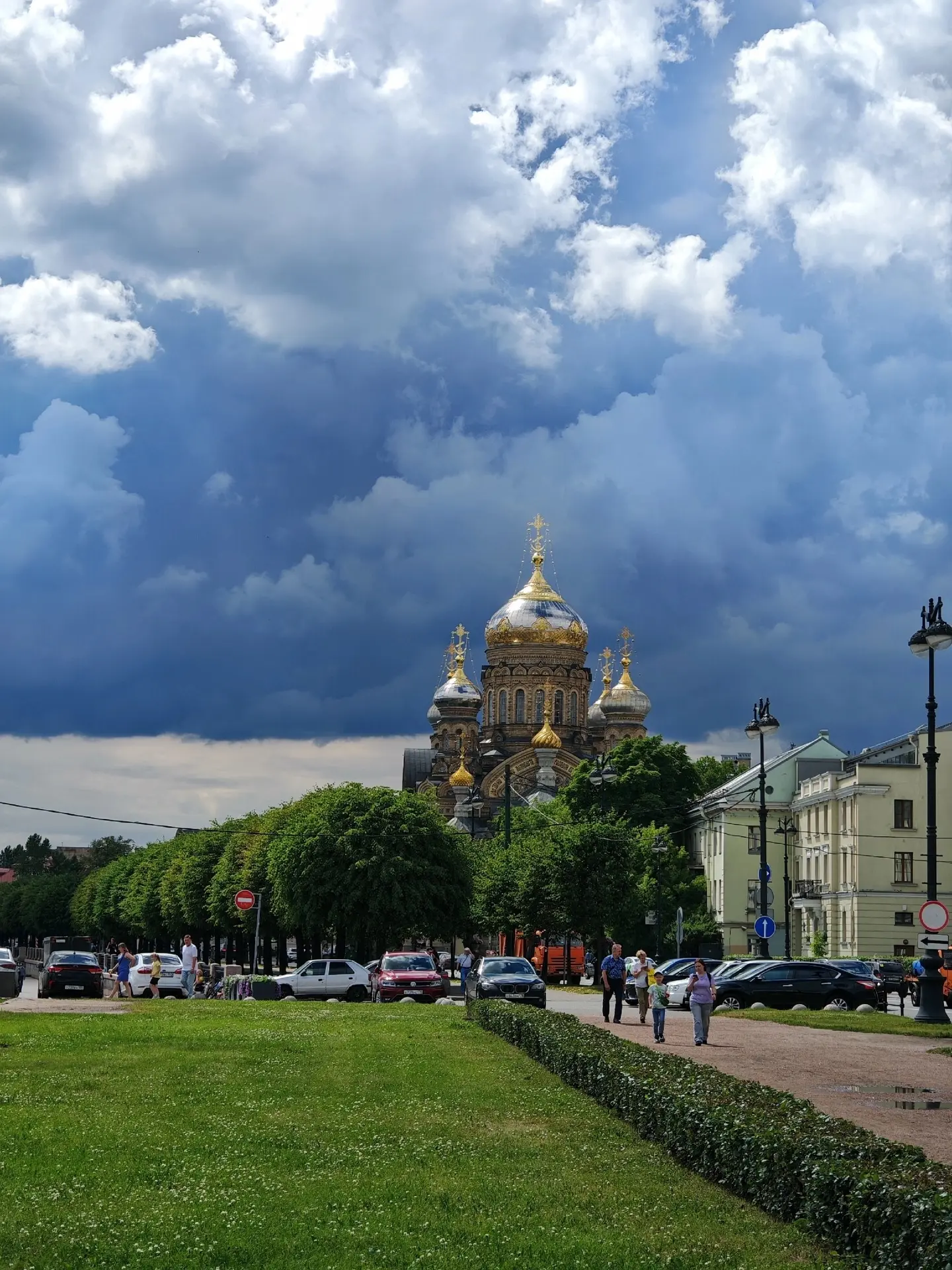 Васильевский остров.🌤️
Набережная Лейтенанта Шмидта ⚓️⛵️

Фото: Наталья Дёмина