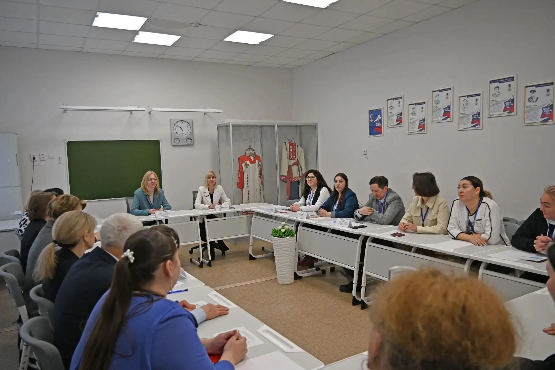 В Чебоксарах прошла Всероссийская акция «Сдаем вместе. День сдачи ЕГЭ родителями»  В рамках акции ро