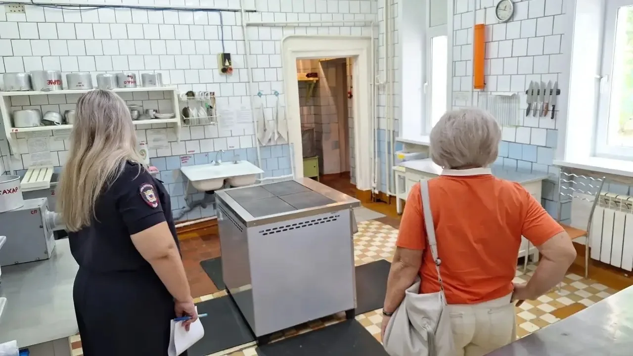 В Ангарском округе стартовала приёмка образовательных учреждений к новому учебному году

Ежегодно пр