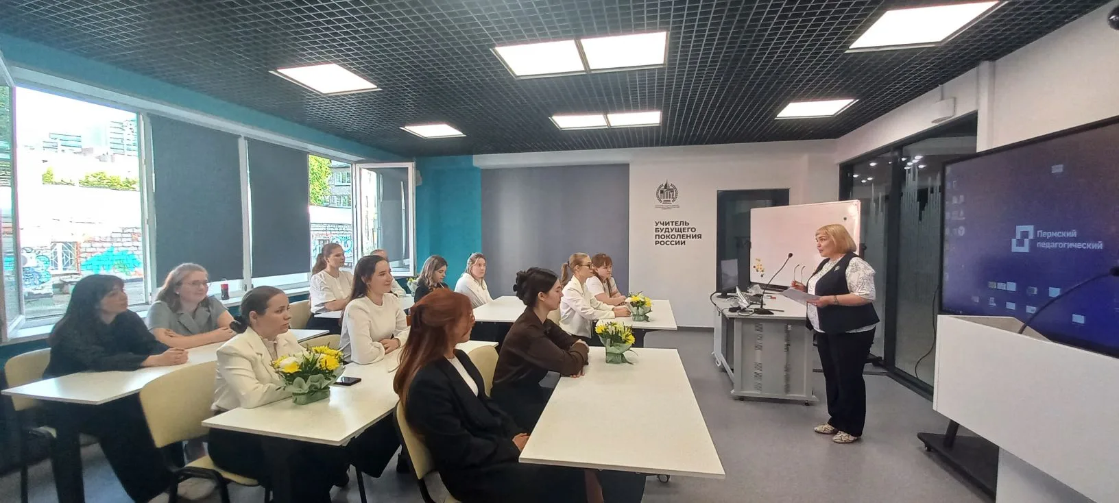 Поздравляем первую группу выпускников с успешной сдачей государственного экзамена