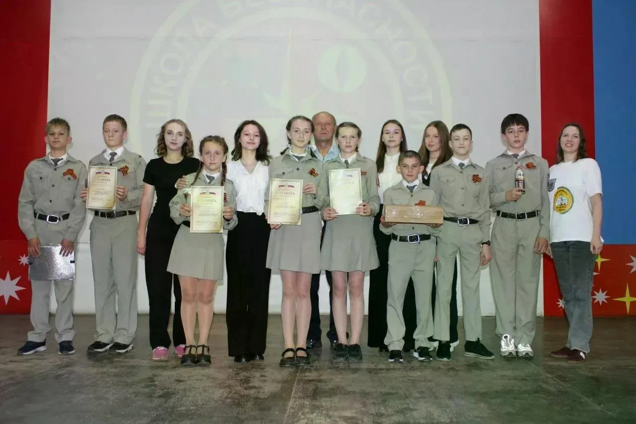 🎉🎉🎉 ГОРДИМСЯ НАШИМИ ГЕРОЯМИ!
🏆Команда «Монолит» — бронзовые призёры регионального этапа «Школы б