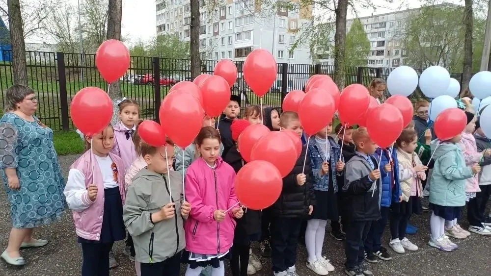 🇷🇺Наша школа стала местом, где история ожила. Торжественная линейка, посвященная 81-й годовщине Вели