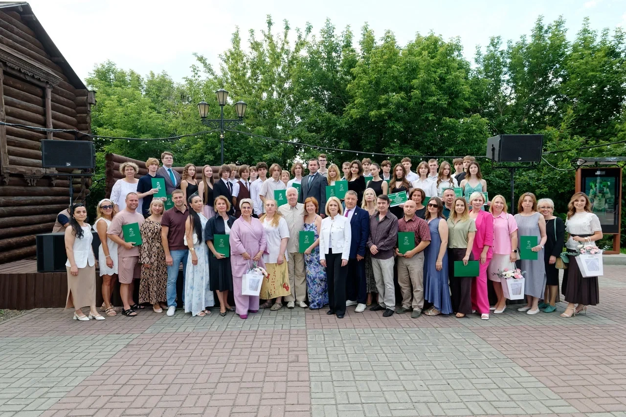 ‼️Выпускник нашей 67 школы среди лучших ! 💯Софьин Захар - 100 баллов по физике ! Дмитрий Махиня вру