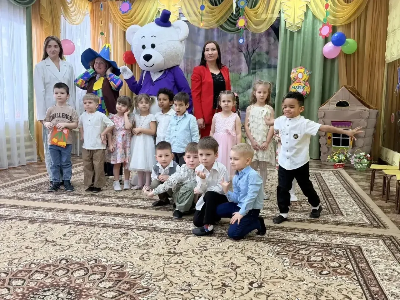 🌷 В детском саду продолжаются праздничные мероприятия, посвящённые 8 Марта.
