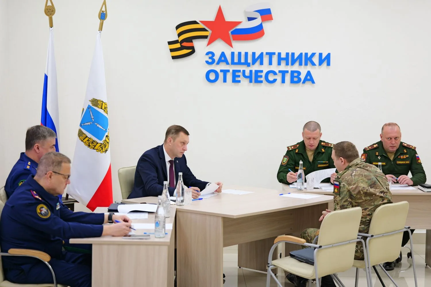 🧑‍🧑‍🧒‍🧒 Сегодня, в первую субботу месяца, провел приём участников СВО и членов их с...