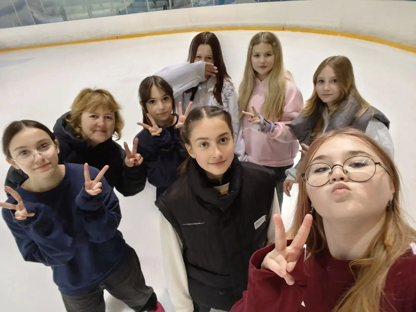 С ветерком по льду! ⛸️✨