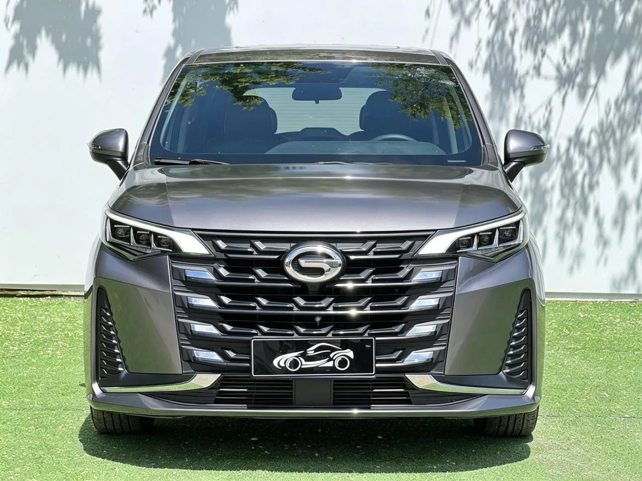 🇨🇳 В наличии в Китае! GAC M6 1.5T Deluxe - 7 мест  

📆 Год: ноябрь 2021  
🎨 Цвет: серый  
📊 Про