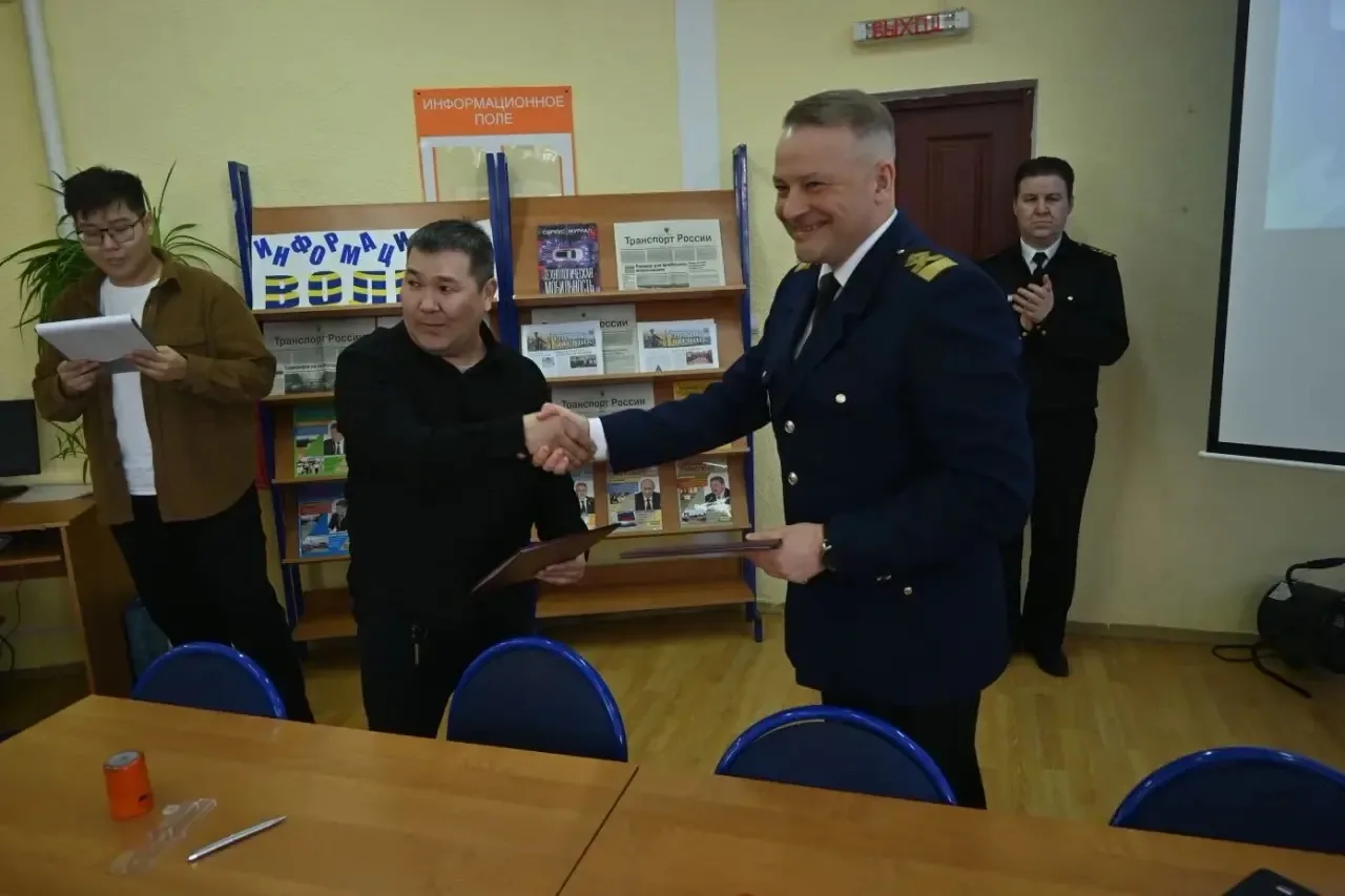 ПЛЮС ЕЩЁ ОДИН НАДЕЖНЫЙ ПАРТНЁР.  В быстро меняющемся современном мире невозможно выжить да и никак н