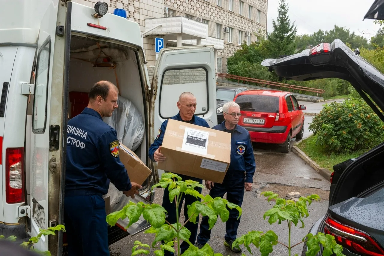 Медики – фронту