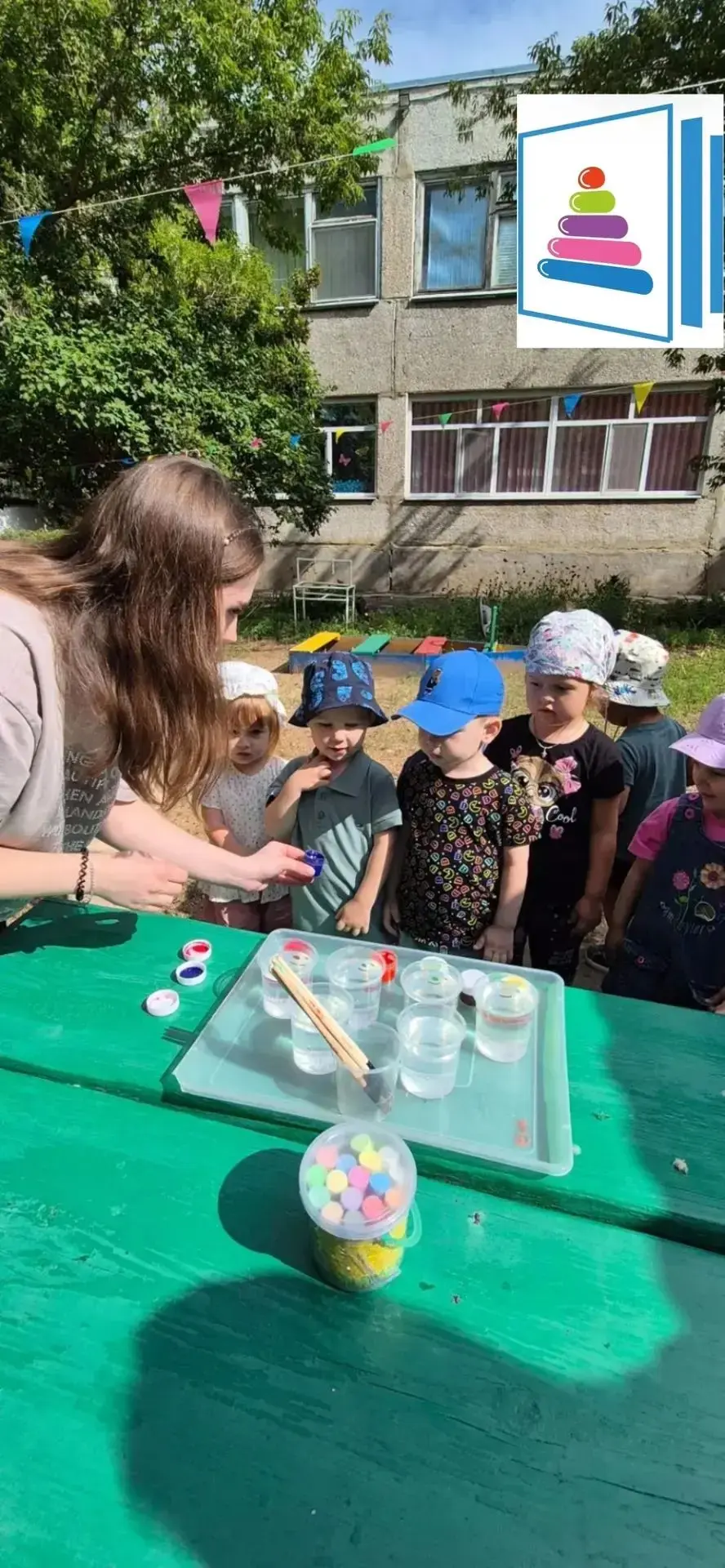 🎨🧪 Маленькие волшебники и эксперименты с водой в группе «Цветик-семицветик»! 🌊✨