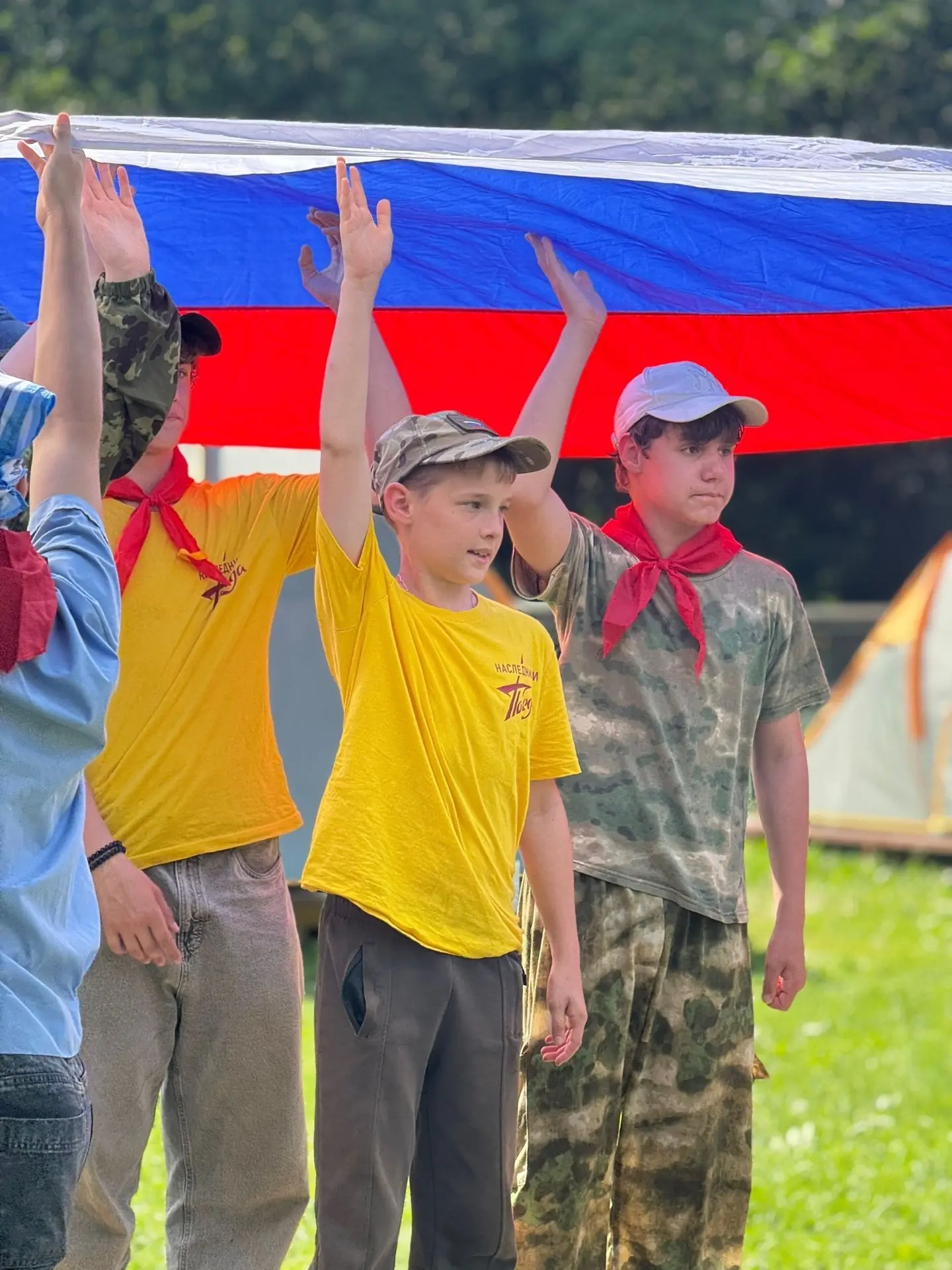 12 июня на учебно-тренировочных сборах «Мы дети твои, Россия», посвященных Дню России, в туристском 