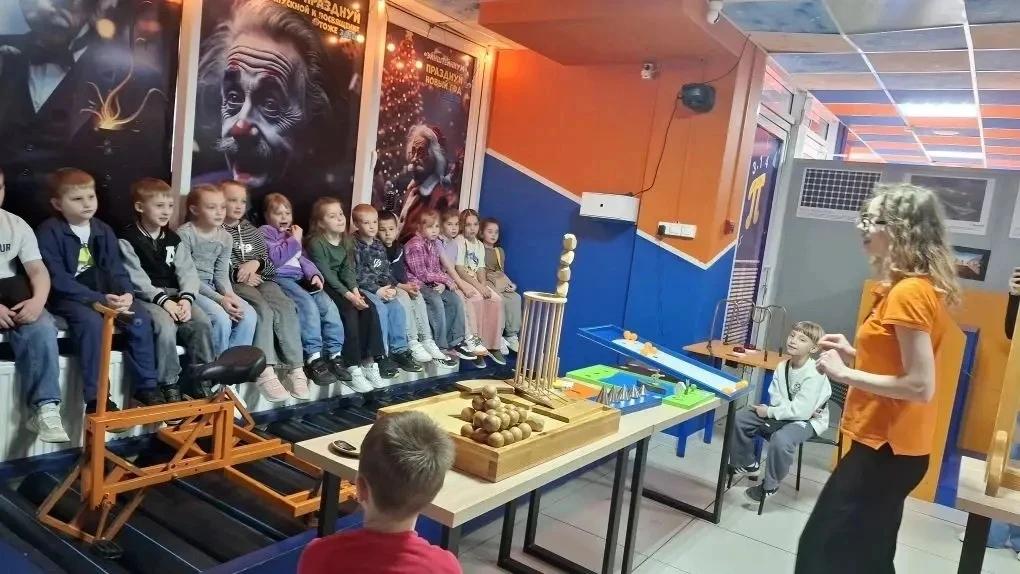 Весенние каникулы для учащихся 1 «Б» класса выдались по-настоящему научными. Ребята отправились в го