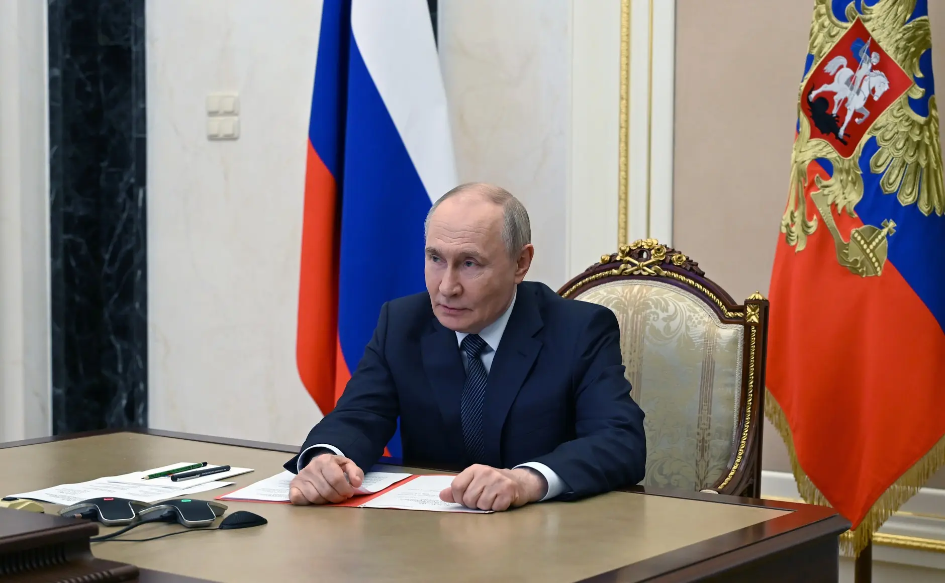 📊 ВЦИОМ: 71% россиян заявили о доверии Путину (-1,3 п.п.).