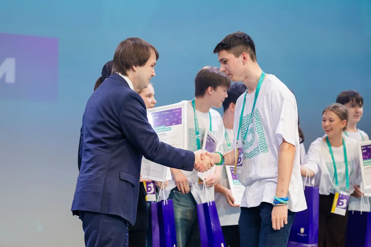 🏆Ученик Тверского лицея стал победителем Международного конкурса "Большие вызовы"! 

🎓Ученик 11.3 