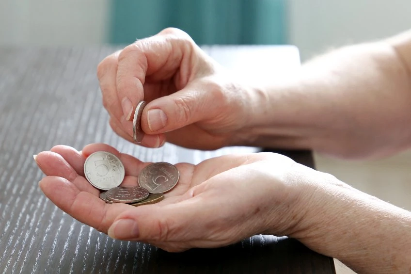 🤱 Добились для многодетной матери 15 000 рублей от Соцфонда.

Валерия Красина вышла на досрочную пе