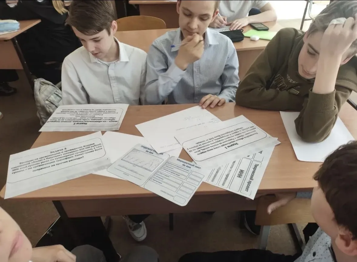 🌸 В современной России Праздник Весны и Труда — это больше, чем просто выходной день в...