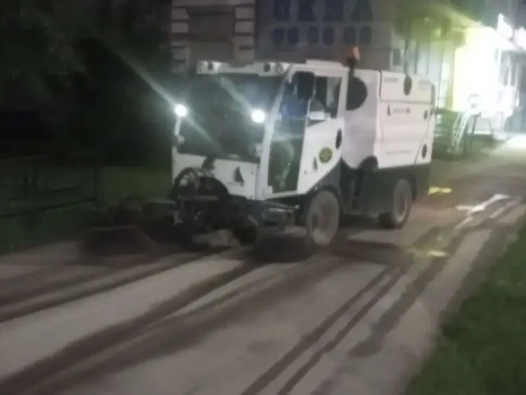 ✅ В Заводском районе продолжаются работы по благоустройству

Коммунальная служба района в усиленном 