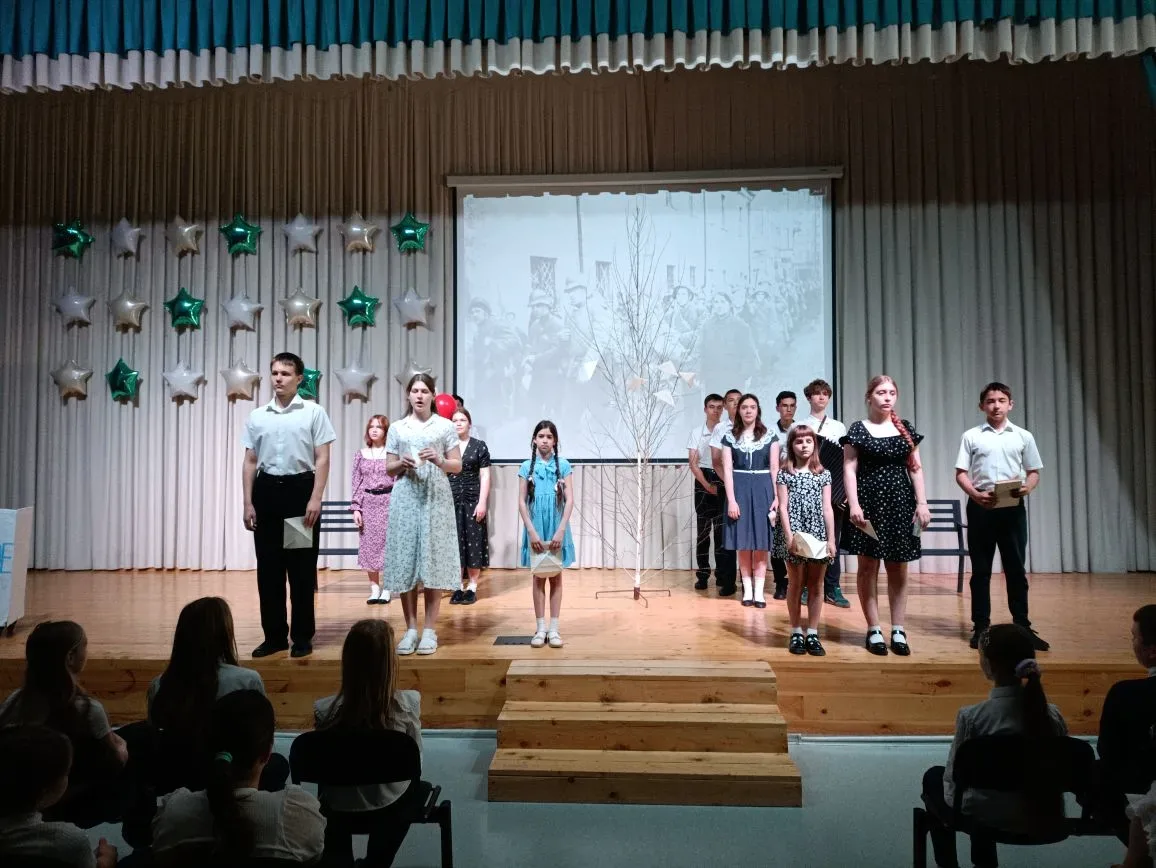 🎭🎭🎭🎭🎭🎭🎭🎭🎭🎭
Театральный коллектив "Арлекино" показал всем ученикам нашей школы и учителям с