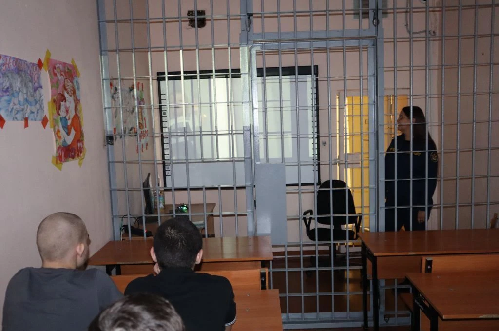 В СИЗО‑5 в рамках акции «Жизнь» провели кинотренинг для несовершеннолетних