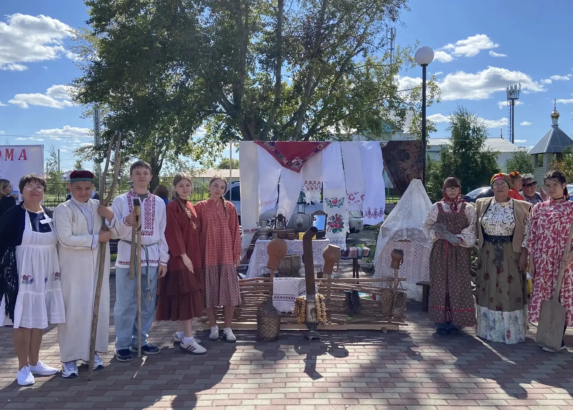 В рамках празднования Дня села состоялся ежегодный фестиваль «Дары лета», в котором акт...