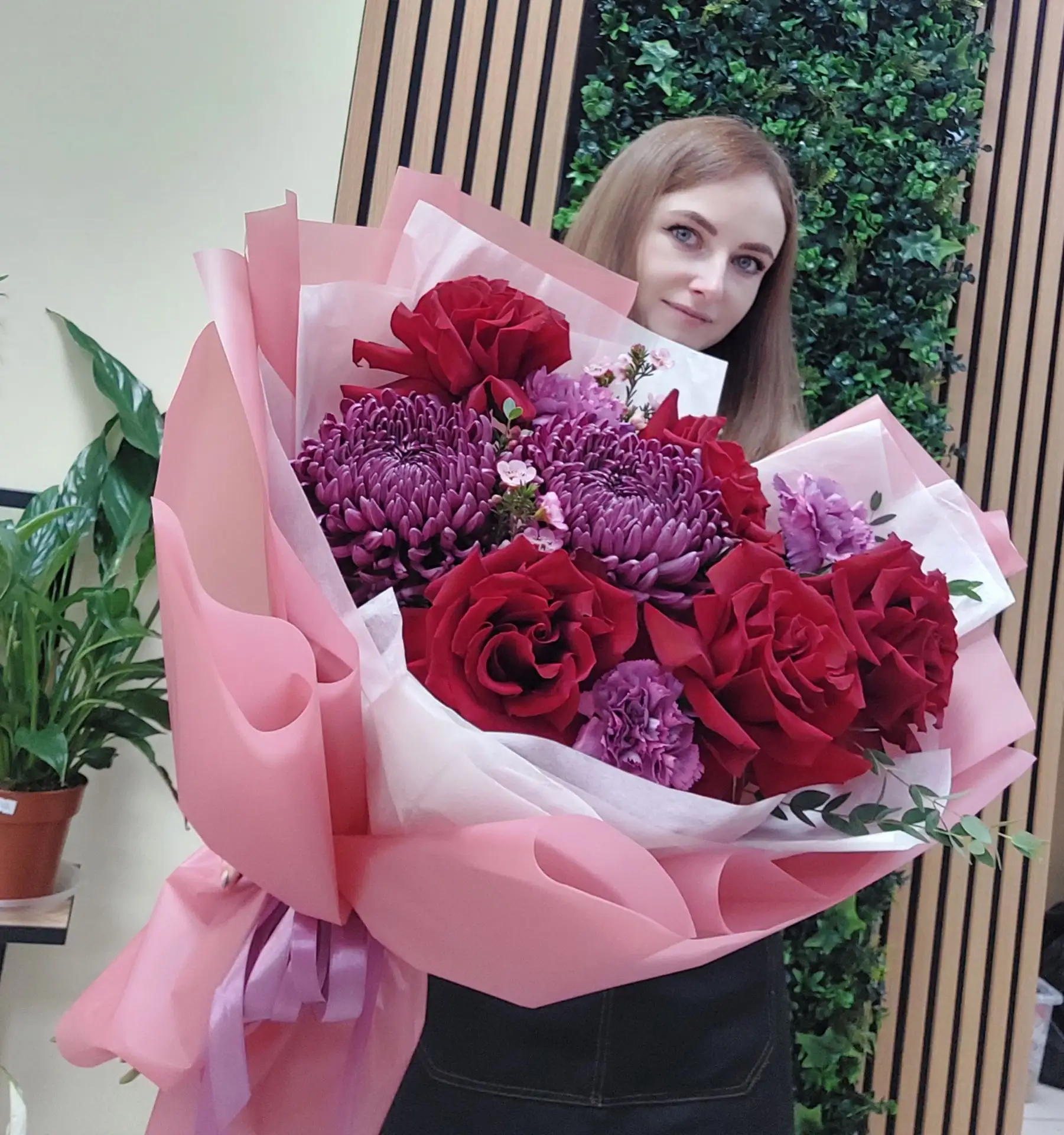 Каждый букет - это маленький мир, созданный для нашего восхищения! 🥰