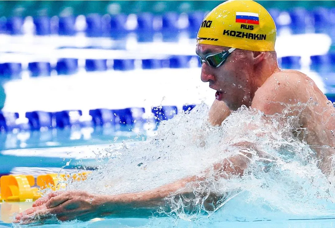 🥈 Российский пловец Иван Кожакин завоевал серебро на 100 метров брассом на чемпионате ...