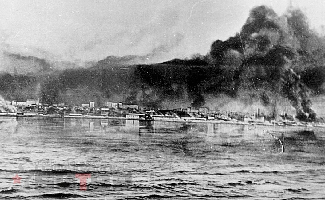 Во второй половине августа 1942 года советские войска вели тяжелые оборонительные бои н...