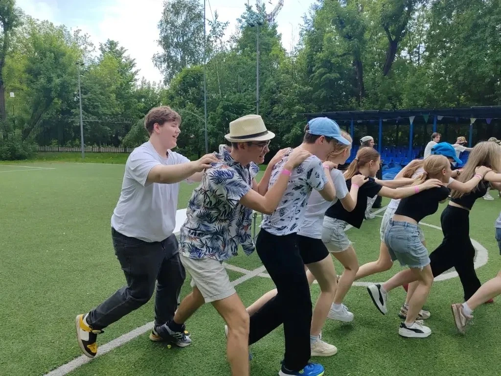 Активный день 9А на базе центра «Гермес»! 💪🔥  Очередной день в школе — это не только парты и доска, 
