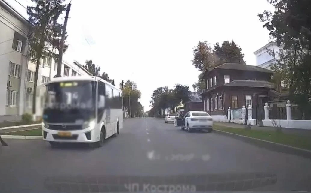 В Костроме благодаря бдительности граждан к ответственности привлечен водитель автобуса...