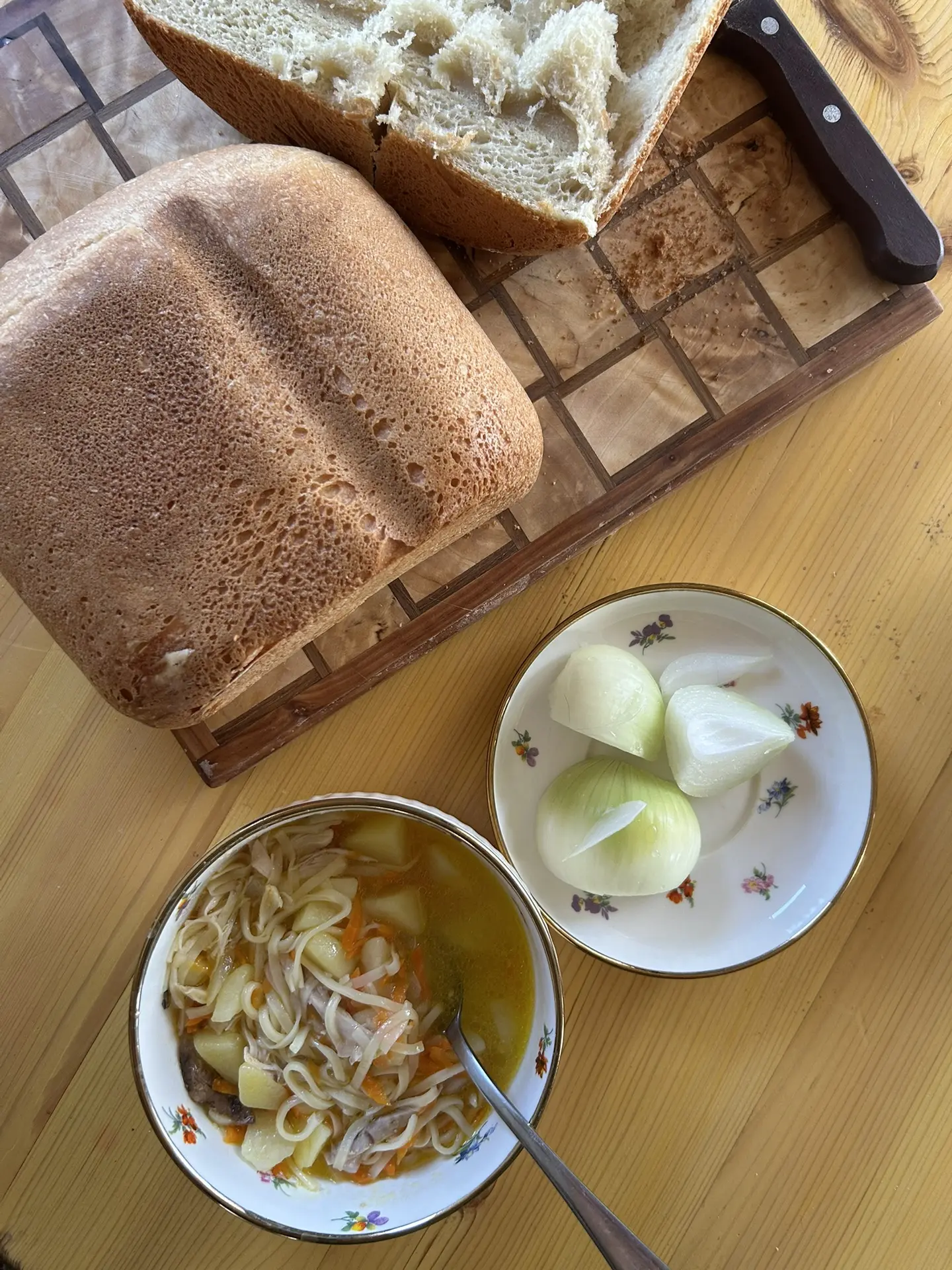 Простой, домашний обед со свежеиспеченным хлебом 🍞