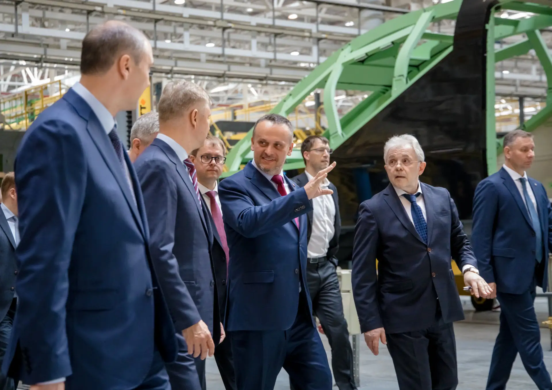 В Свердловской области завершена сварка первых 6 кузовов вагонов отечественного высокоскоростного по