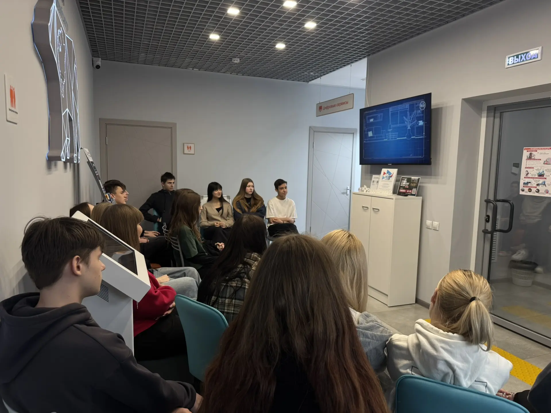 💼 ЗНАКОМСТВО С ПРОФЕССИЯМИ 💼  Сегодня ученики 9 «А» класса Центра Образования «Гимназия» побывали на