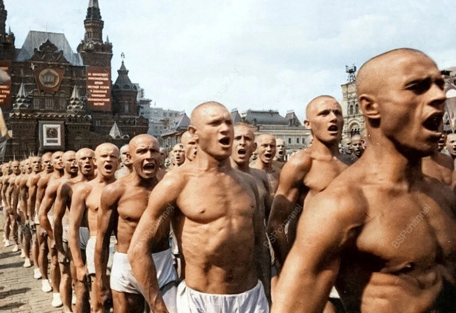 Те самые физкультурники с парада на Красной Площади в цвете! 1937 год.