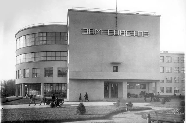 Как ННГАСУ и конструктивизм изменили Нижний Новгород? 🏗️

В 1930-е годы Горький стал гигантским пол