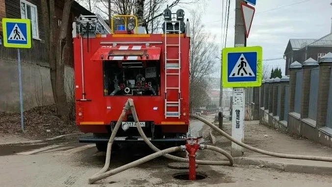 💥 Костромским пожарным дважды за день пришлось тушить мусор  В Костроме в пятницу произошли два пожа