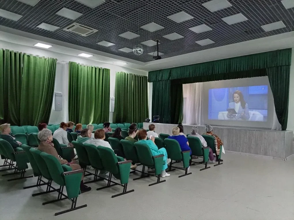 ⚡️ Инвестируем в знания: экономика и финансы в эпоху перемен

Сотрудники нашего детского санатория с