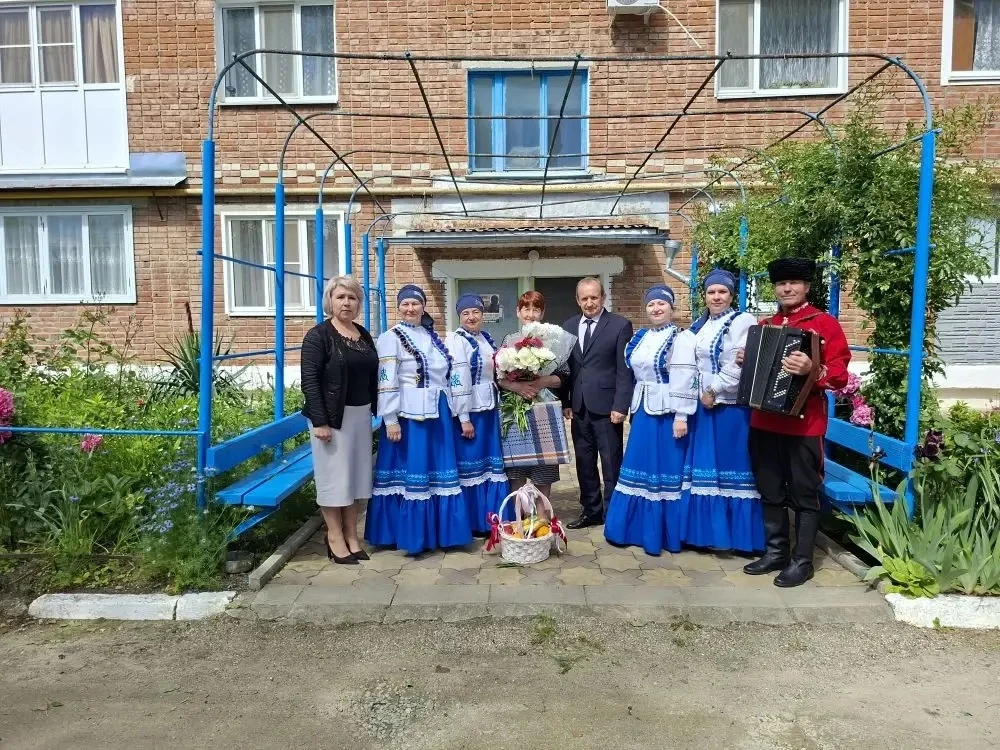 Сегодня 3 июня было организовано торжественное поздравление с Днём рождения бывшей узни...