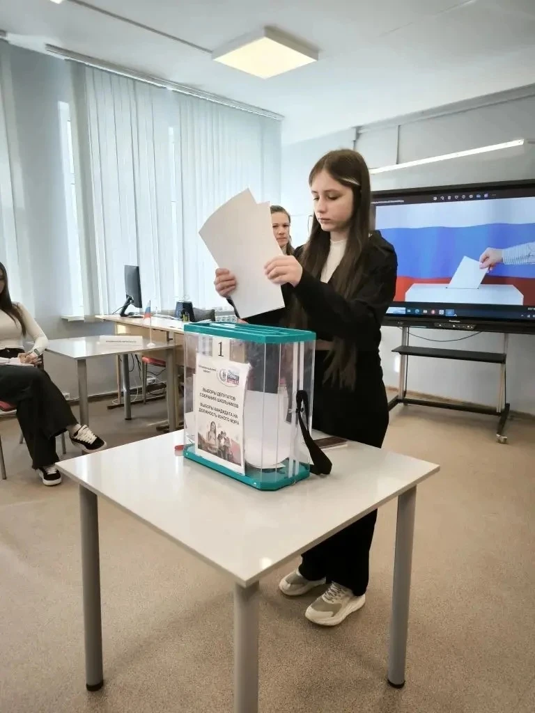 Поронайская территориальная избирательная комиссия приняла участие в муниципальном проекте «Наш выбо