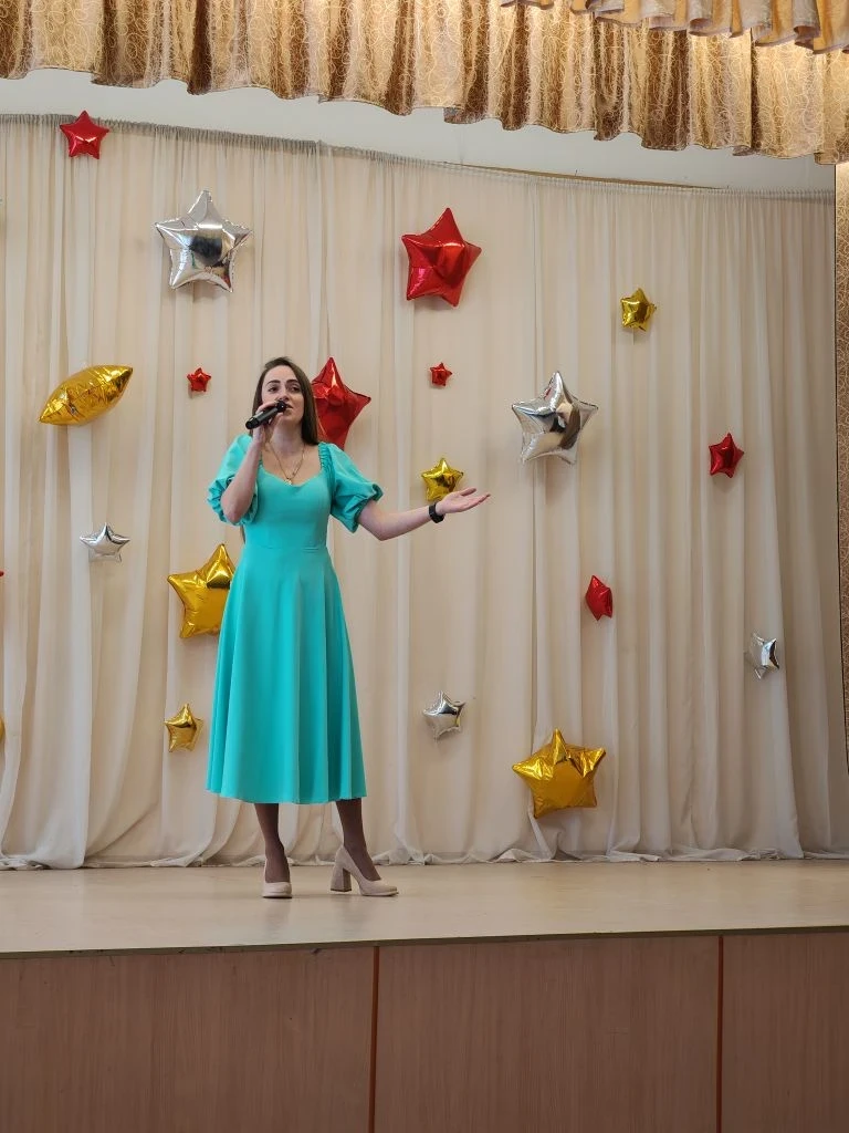 Вчера в нашей школе царила настоящая Весна! 🌷  Мы с огромным удовольствием провели праздничный конце
