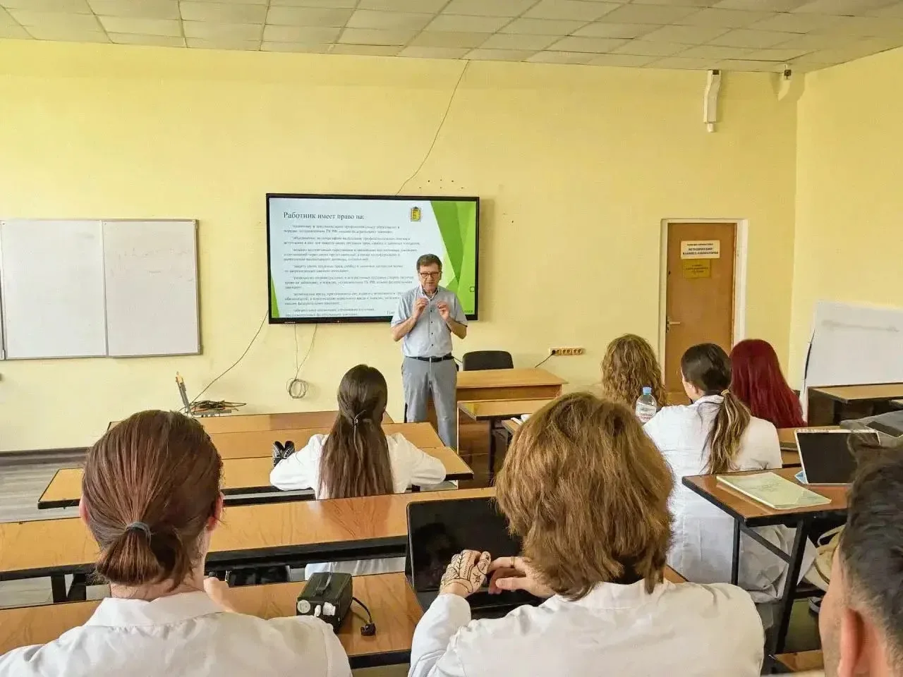 🎓Профессор кафедры терапии Глотов Андрей Васильевич провёл 9 июня 2026 года со студентами 1 курса б