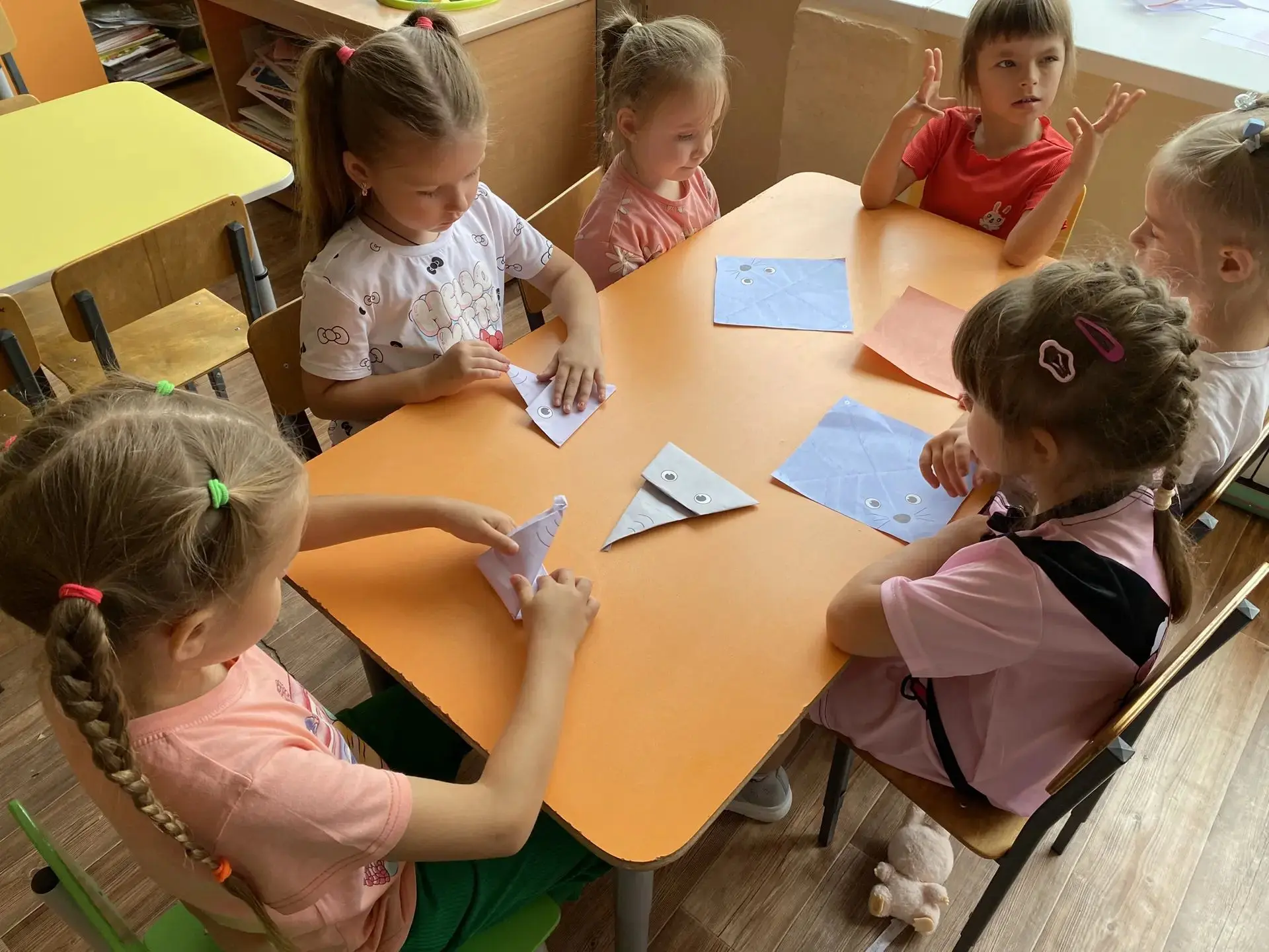 🐅Все мы знаем, что дети очень любят что-то мастерить из бумаги. Сегодня ребята из груп...