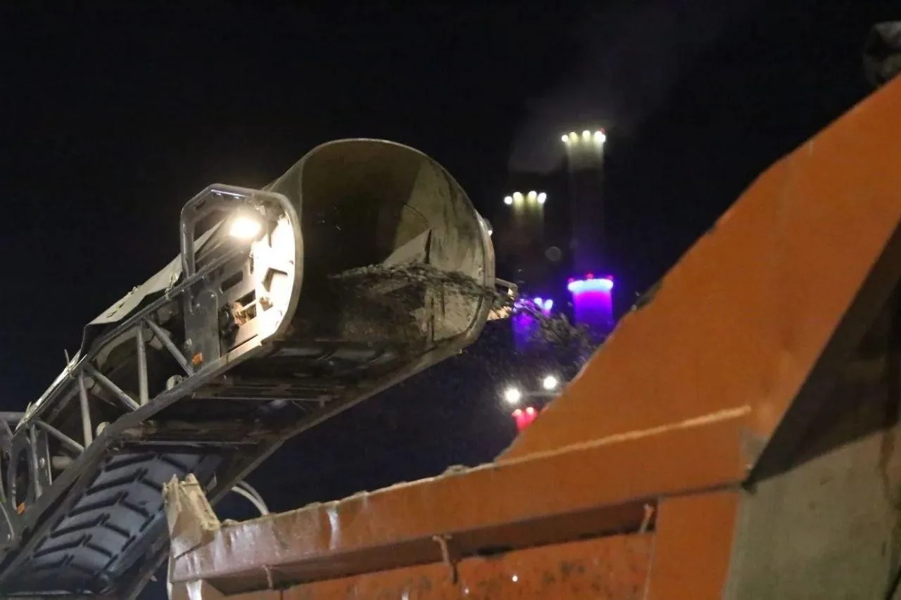 🔥В Кемерове на Логовом шоссе стартовал ремонт  Подрядная организация приступила к фрезерованию старо