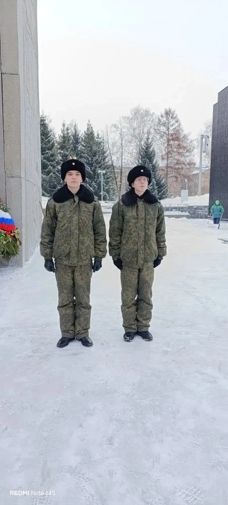 🔁 Репост:  🇷🇺В предпраздничные дни Вахту Памяти несли курсанты караула МАОУ СОШ № 222 Центрального о