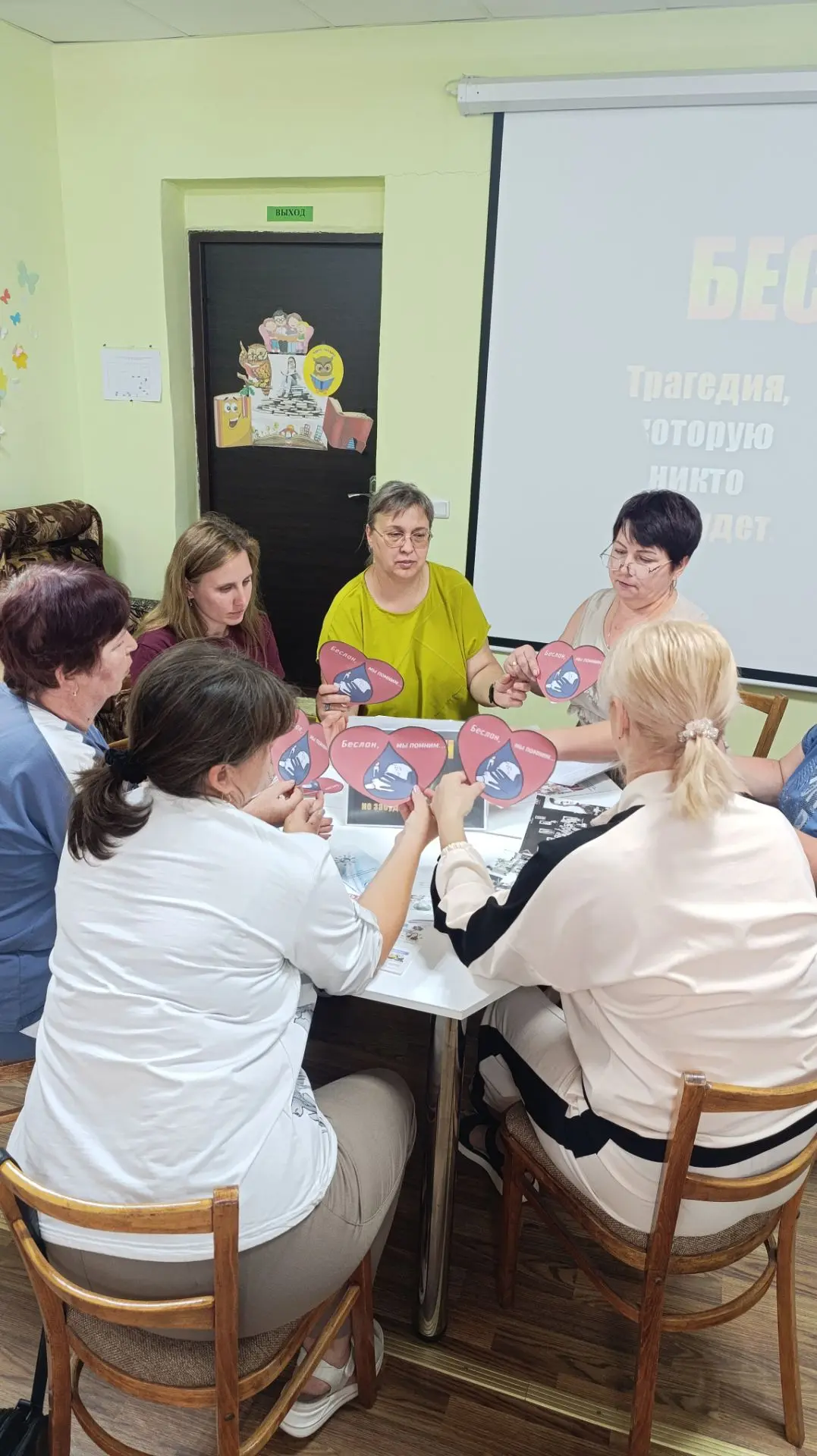 Педагоги ГБОУ ЛНР "СУВК с. Петровка" совместно с руководителем отряда Патриот и работни...