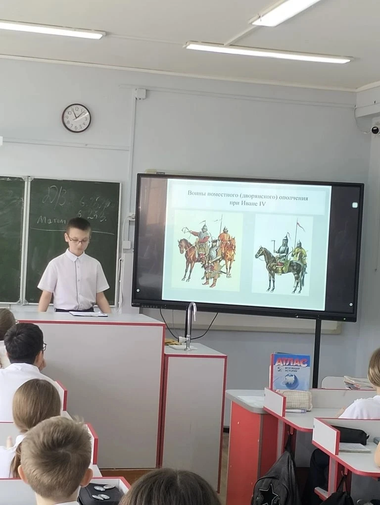 📢 В нашей школе проходит неделя истории и обществознания. Это время, когда мы вспоминаем яркие событ