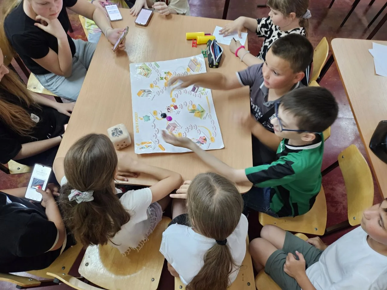 Что делают дети в лагере?
