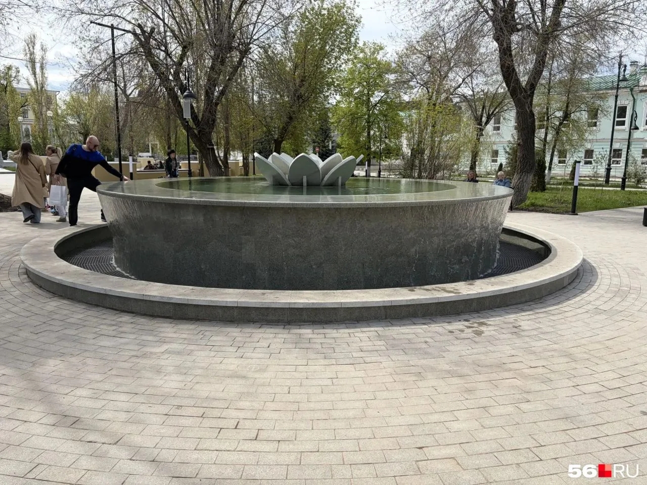 Нарисованный Оренбург повеселее будет🧐  Признайтесь, захотелось переместиться в этот яркий мир? 😍 — 