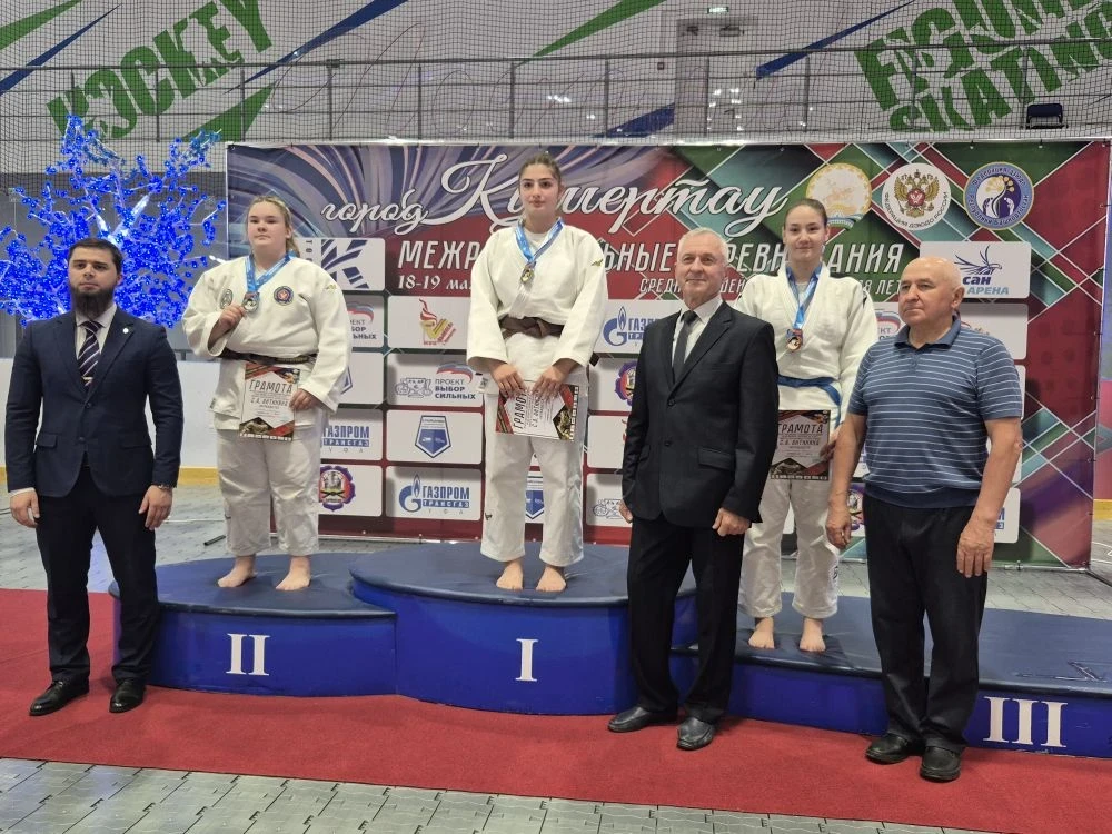 👏Впечатляющий результат показала Эвелина Давлетбаева, став бронзовым🥉 призером Межрег...