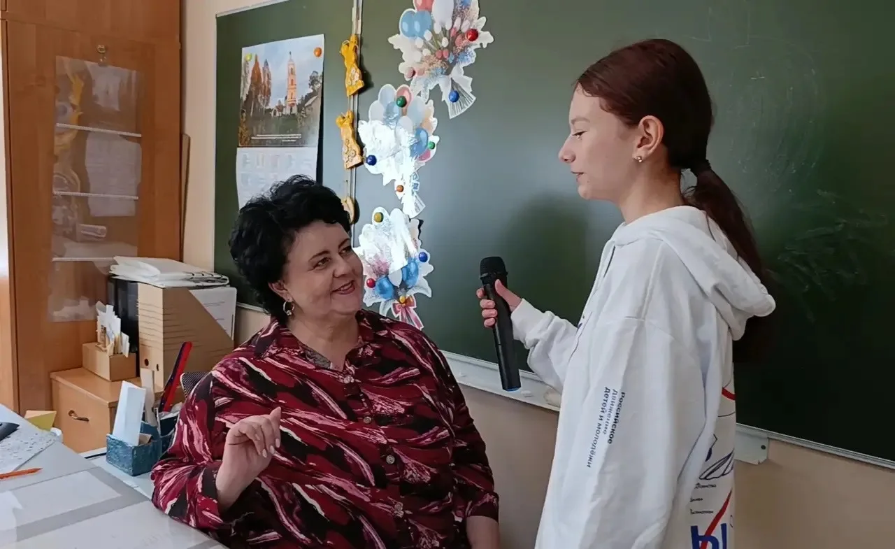 🖋️ 8 сентября, в День грамотности, ученики-репортёры Кудринской школы спросили у учите...